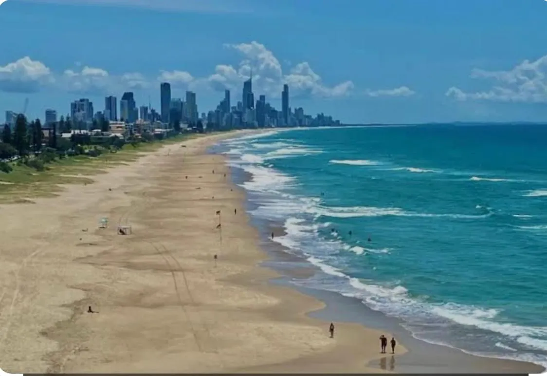 Beachfront Luna Apartment Gold Coast
